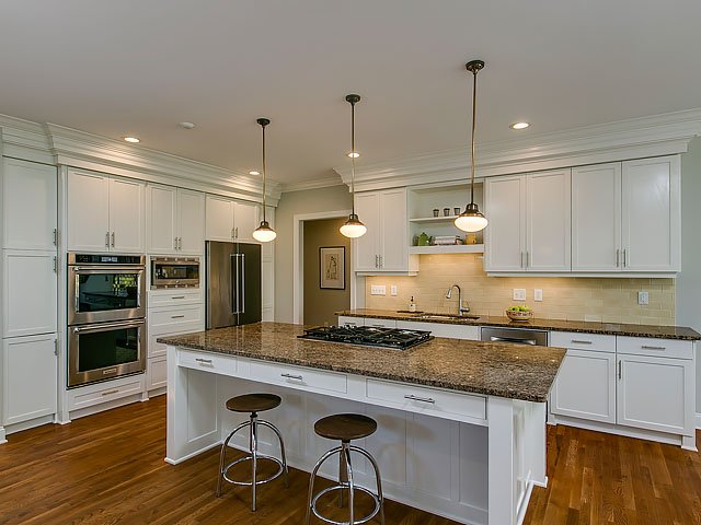 Nata Bozymski- Inhabit Real Estate