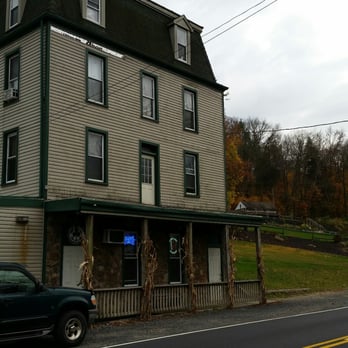 Mcardle S Pub 22 Reviews Pubs 1634 Moselem Springs Rd Photo Of Mcardle S Pub Hamburg Pa United States Blink And You