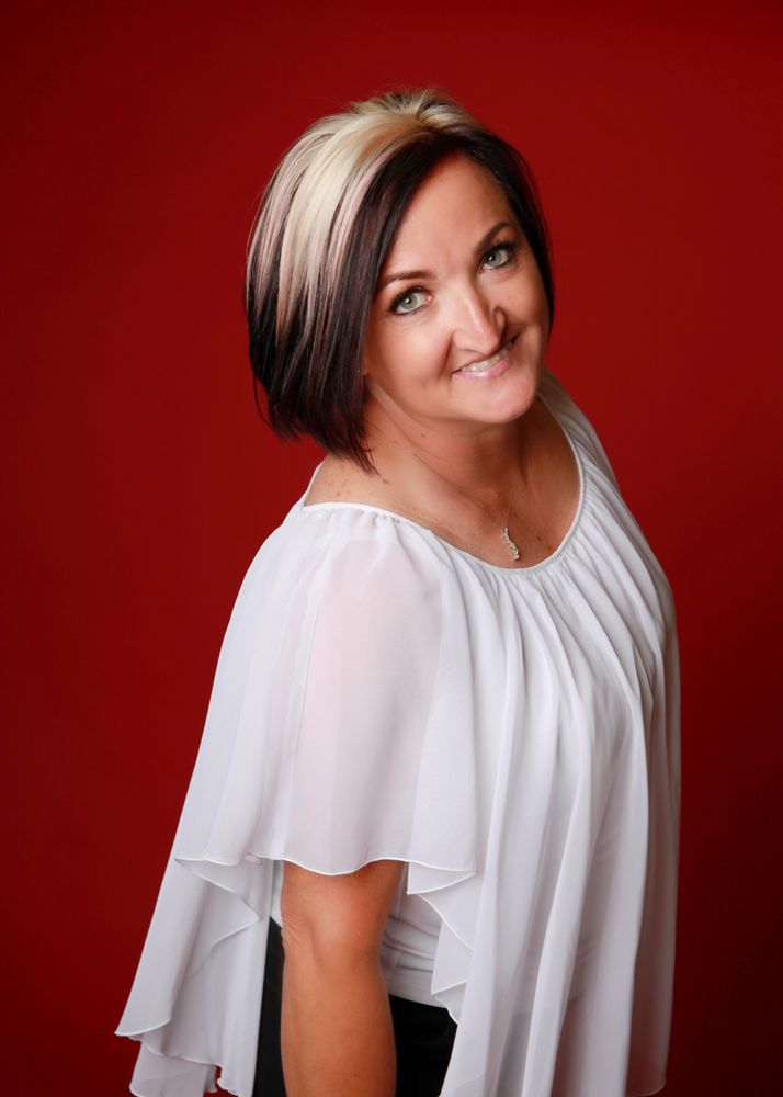 Renee Taylor - Devine Realty