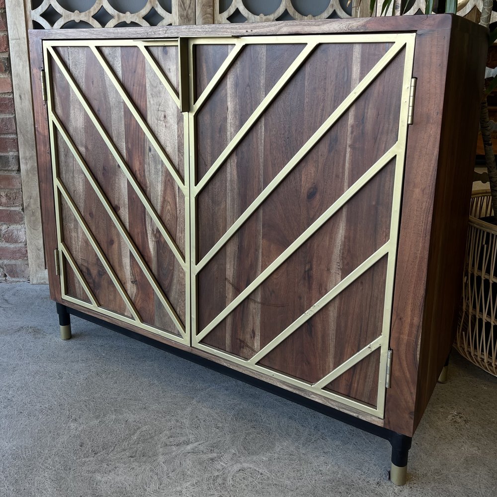 Nadeau - Furniture with a Soul