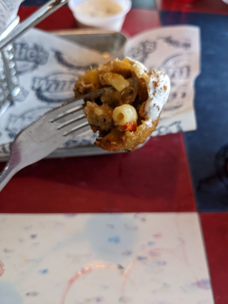 Willie's Grill & Icehouse