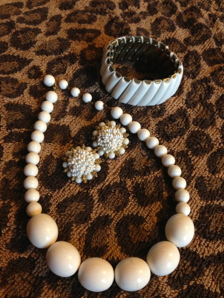 Best Jewelry August 2018 Find Nearby Reviews Yelp Moon Zooom