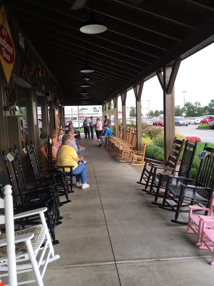 Cracker Barrel Old Country Store 12 Reviews Diners 615 Ring Rd