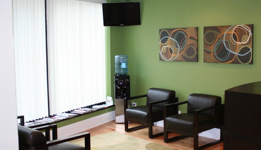 image of business Kiss Dental