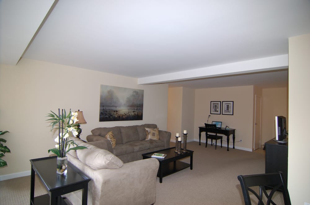 image of business Dressed 2 Sell Staging