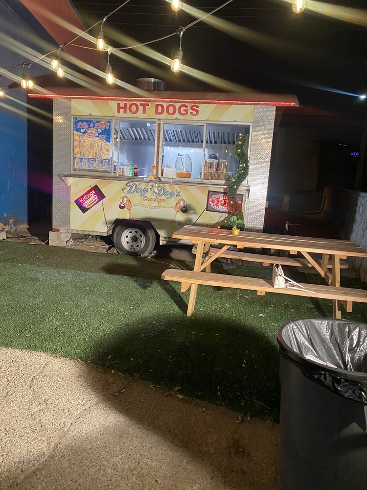 Dog & Dog's Cravings