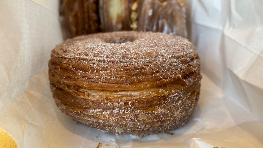 Rose Donut & Sandwiches