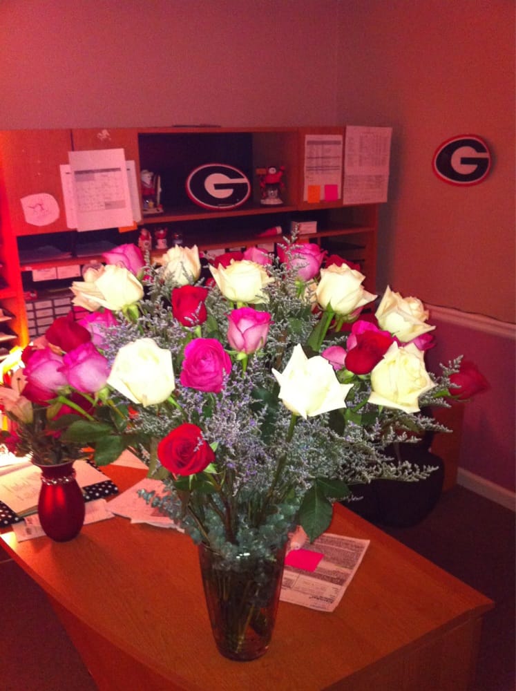 P O Of Kennesaw Florist Kennesaw Ga United States 3 Dozen Roses P O Of Kennesaw Florist Kennesaw Ga United States 3 Dozen Roses