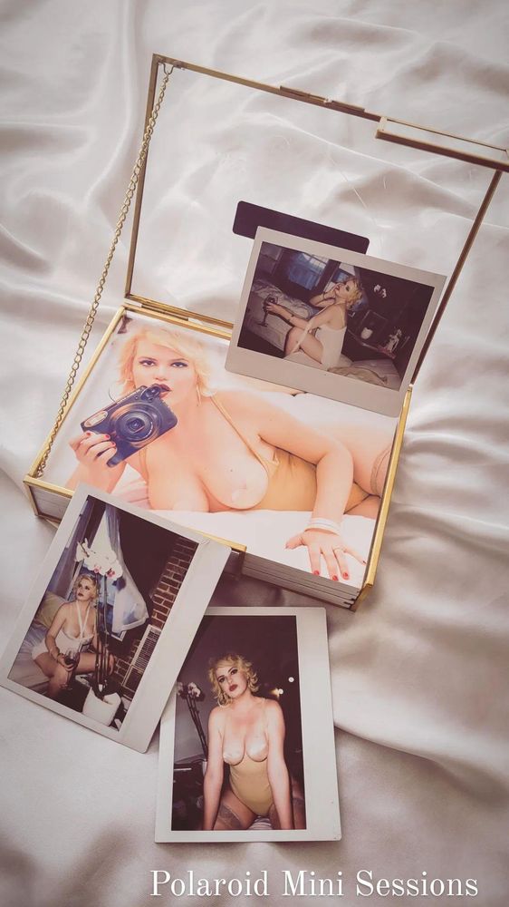 Bootyful Boudoir