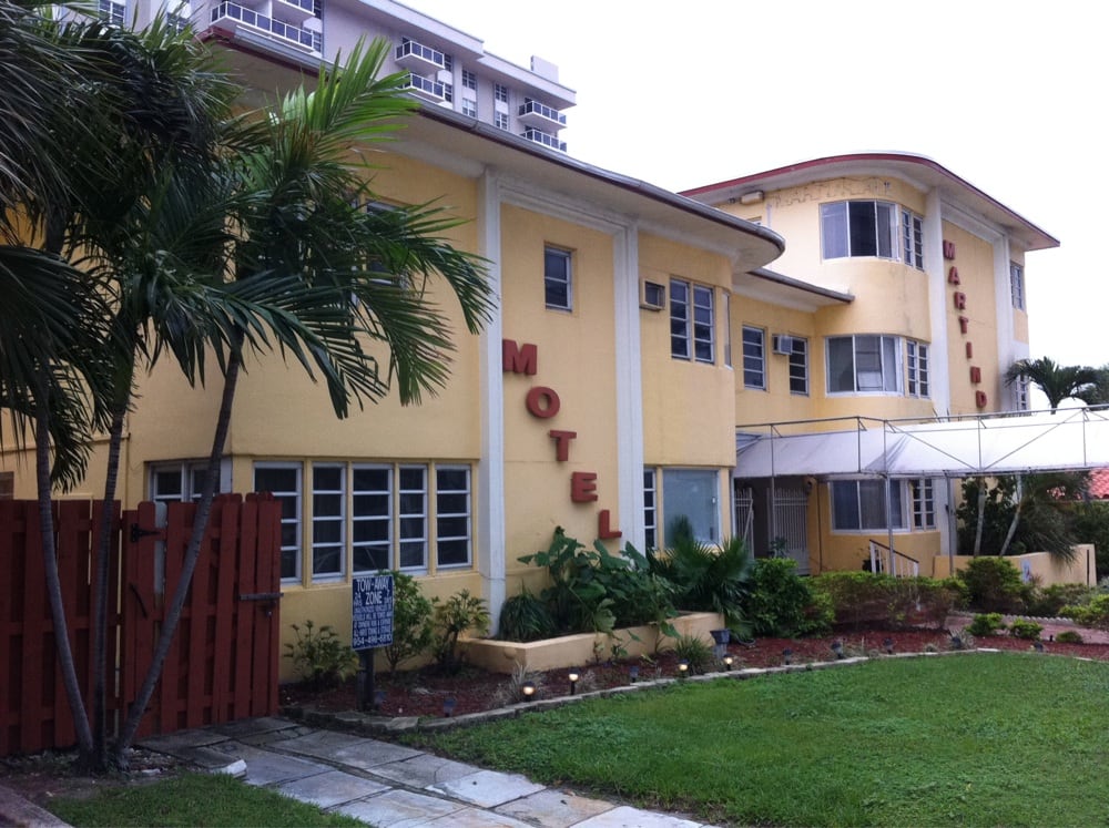 Martindale By The Beach Resort Hotels 3016 Bayshore Dr, Fort