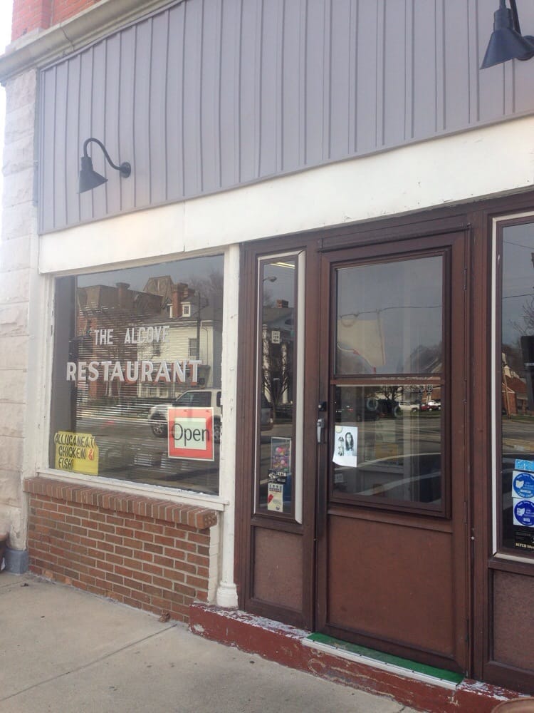 Alcove Restaurant Burgers 134 N Main Ave, Sidney, OH Restaurant
