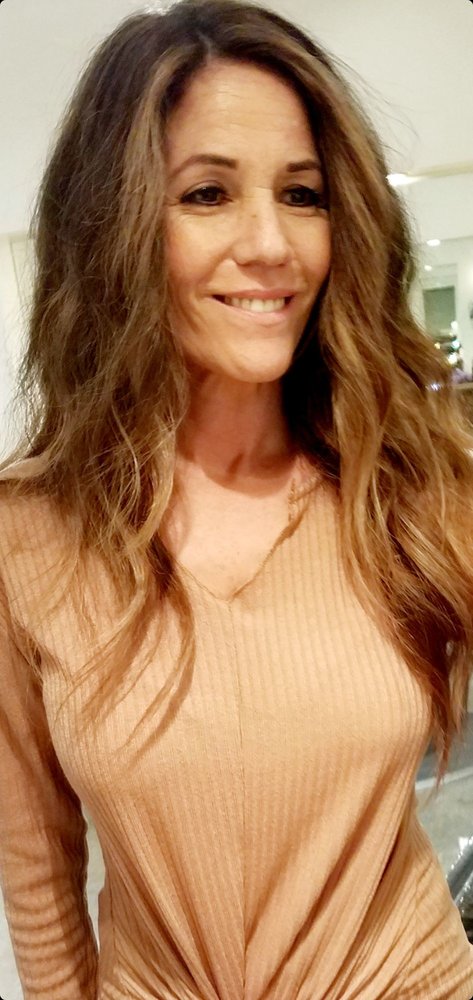 Caroline's Salon