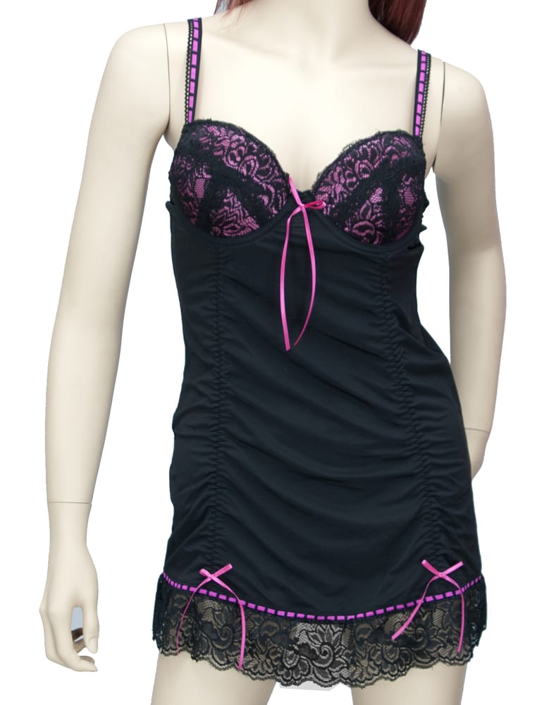 Closet 363 Photos Lingerie 2317 Fort St, Downriver