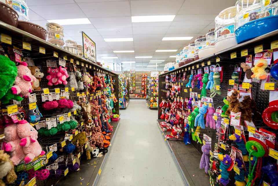 My Pet Warehouse Pet Stores 6579 Moray St, Southbank, South