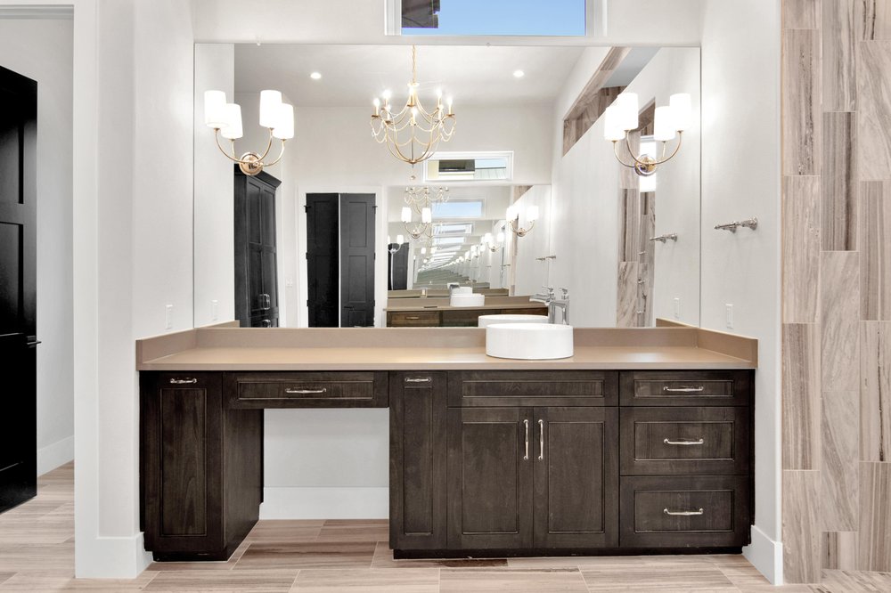 image of business Lakeway Floors