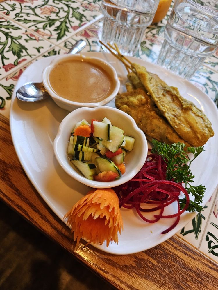 On Rice Thai Cuisine & Spirit