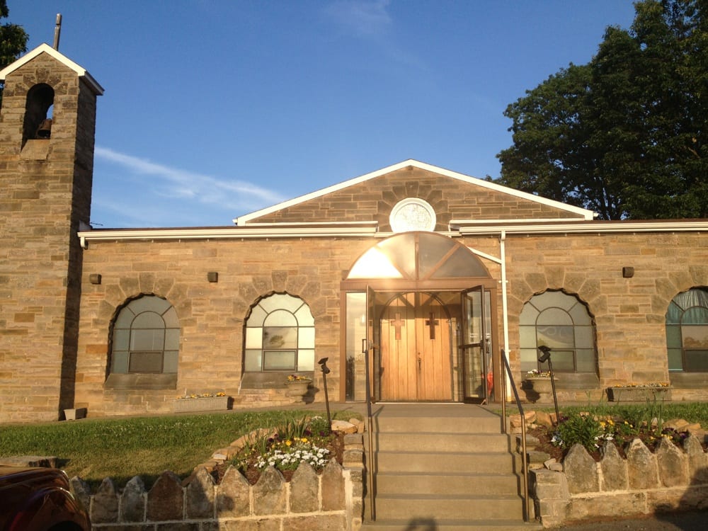 Calvary Chapel Churches 493 Tyrone Rd, WV