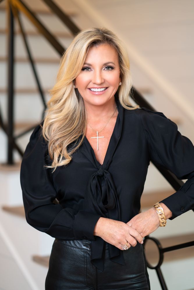 Shauna Bright - Dwell Luxury Realty