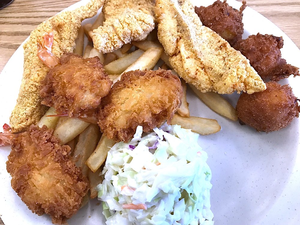 Catfish Hole No 3 45 Photos & 88 Reviews Seafood 4127 W Wedington