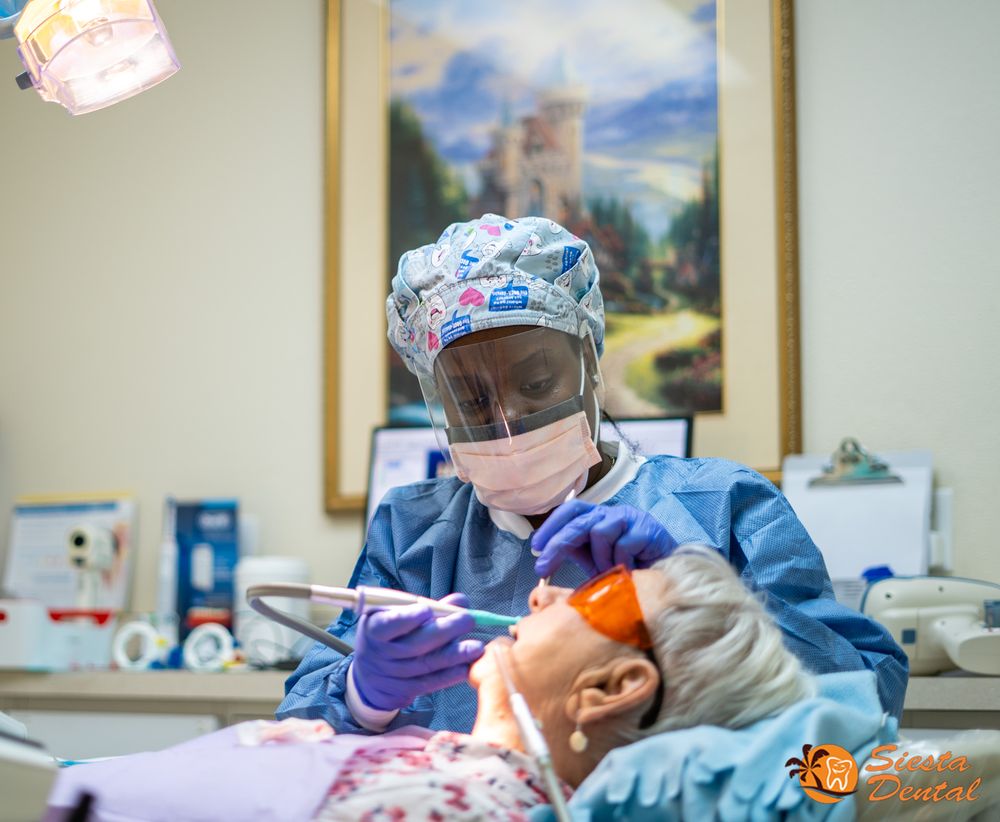 image of business Siesta Dental