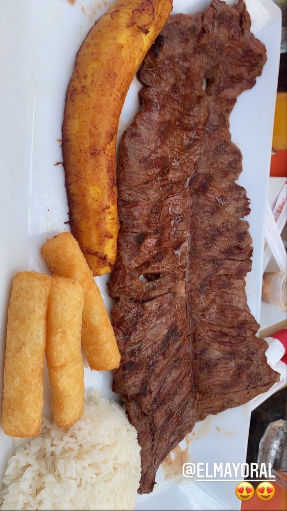 El Mayoral Restaurant & Grill