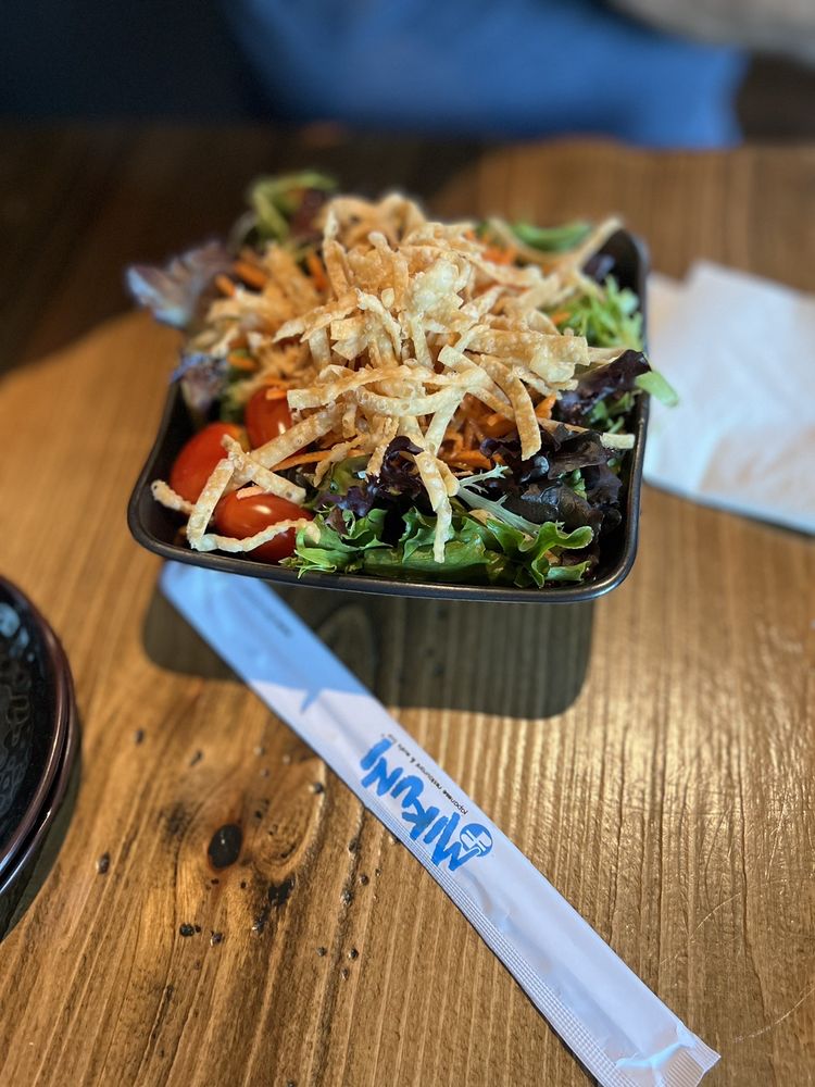 Mikuni Japanese Restaurant & Sushi Bar