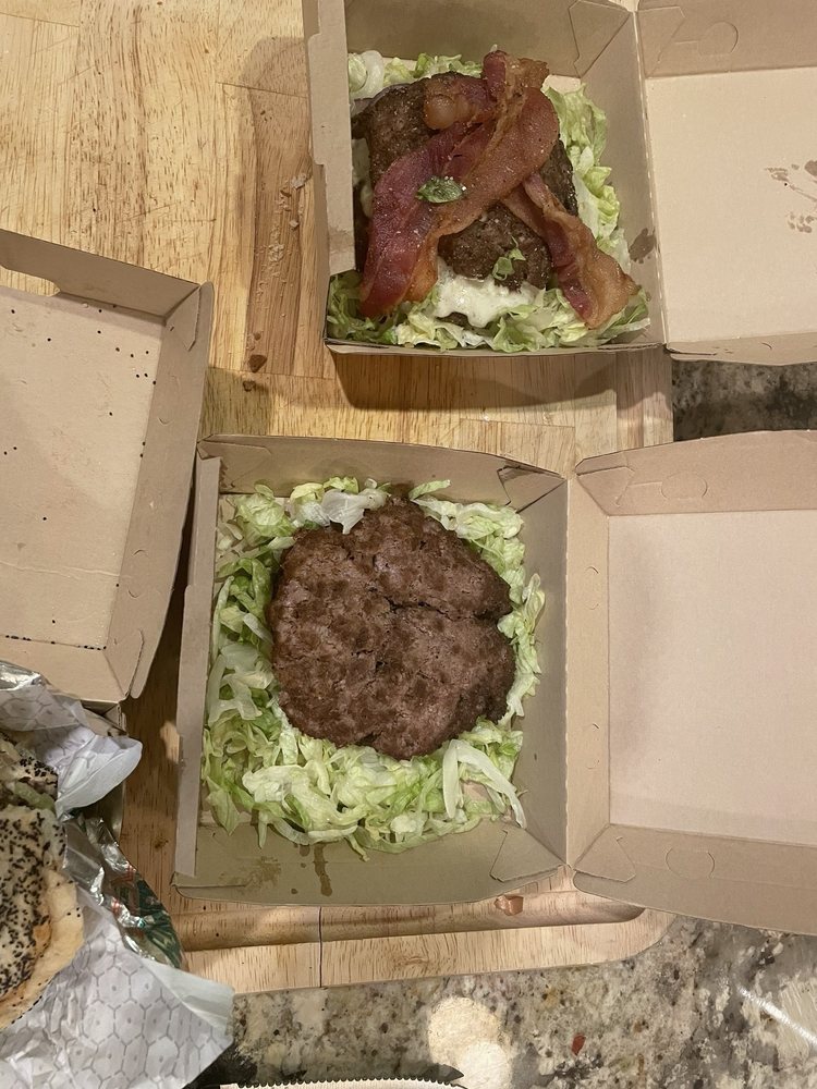 Tailgaters Sports Bar & Grill