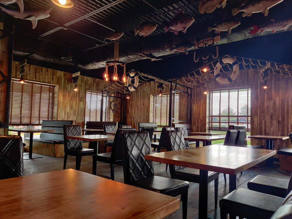 The Twisted Crab - Lynnhaven