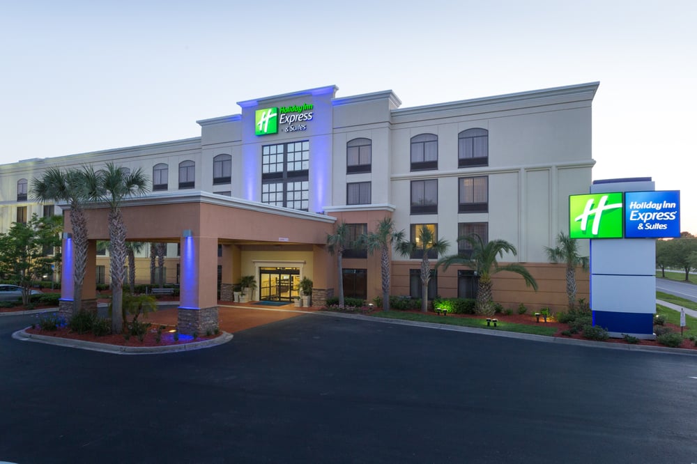 Holiday Inn Express & Suites Jacksonville Airport 13 Photos & 29
