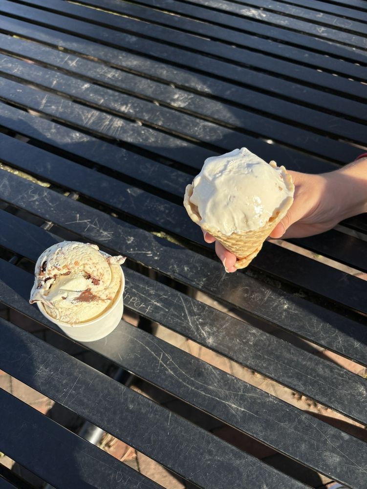 Moonlight Creamery