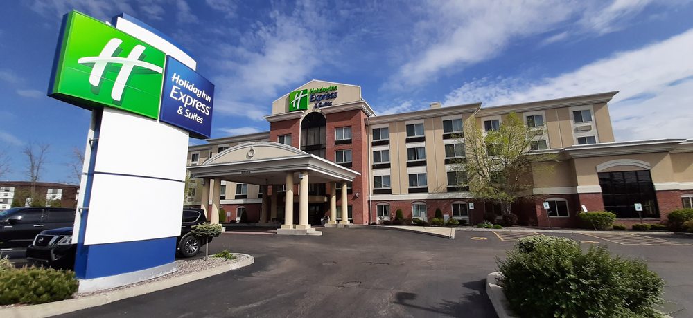 Holiday Inn Express & Suites Niagara Falls