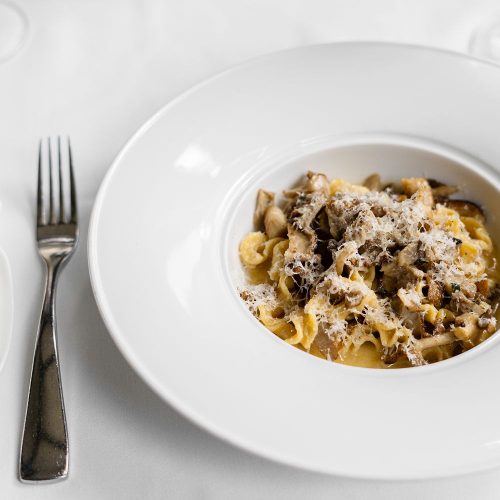 Yelp's Top 100 Romantic Restaurants for Valentine's Day Dinner in 2024