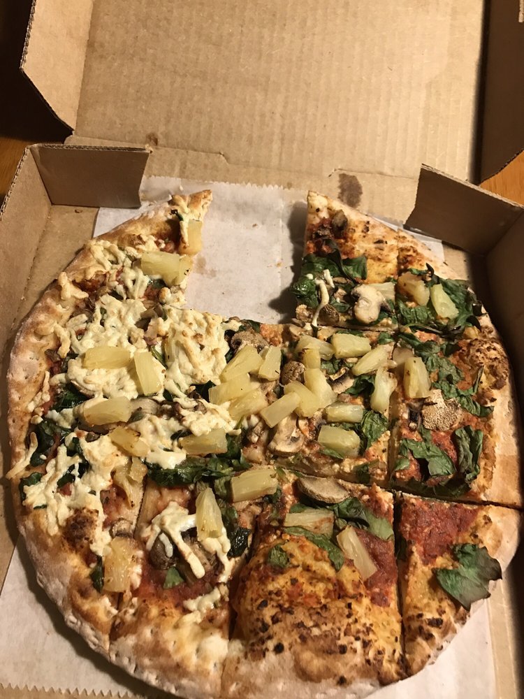 Pizza Lucé 52 Photos & 188 Reviews Italian 210 N Blake Rd