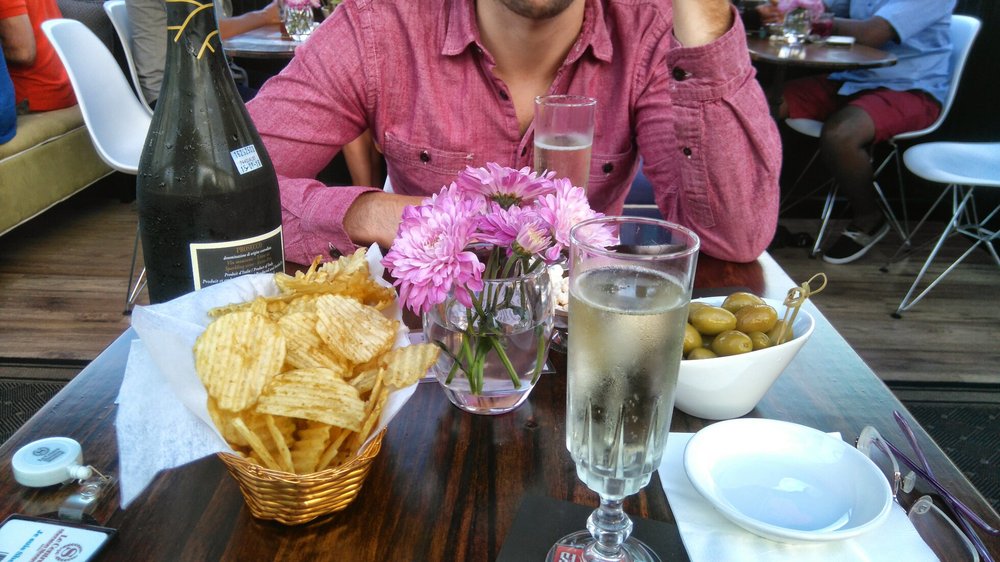 Canal Lounge