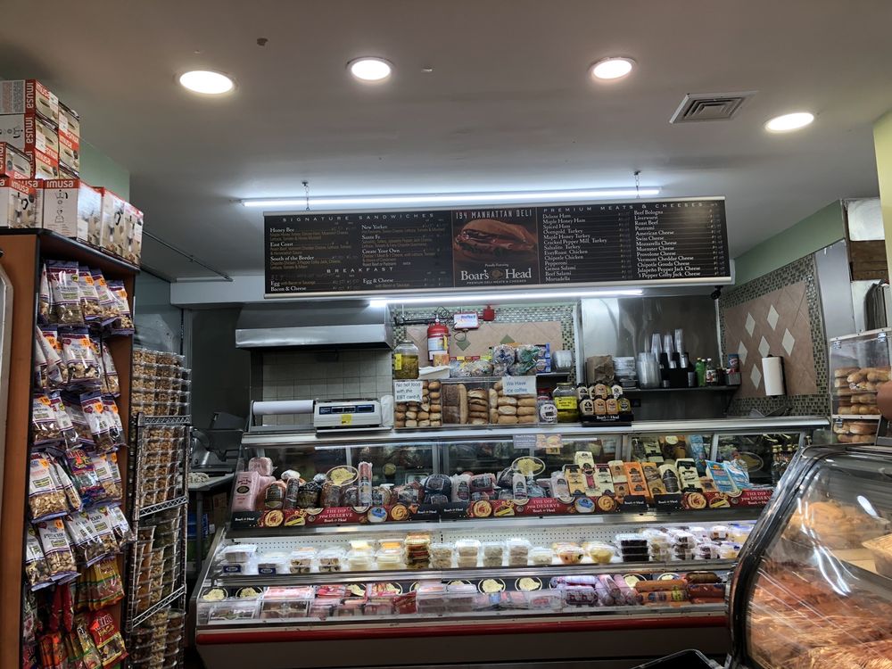 194 Manhattan Superette