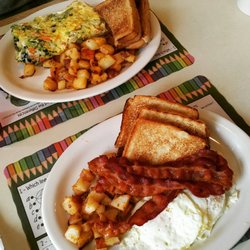 Chez Ben Diner 99 Photos 109 Reviews Diners 927 Center St Chez Ben Diner 99 Photos 109 Reviews Diners 927 Center St Manchester Ct Restaurant Phone Number Yelp