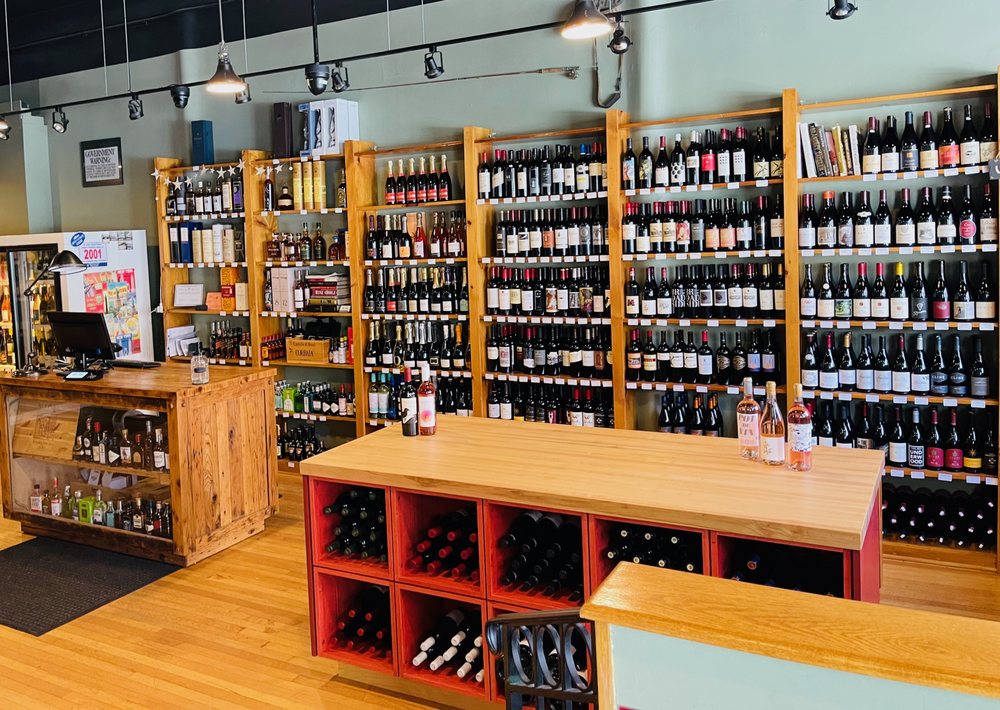 Wild Vine & Liquors