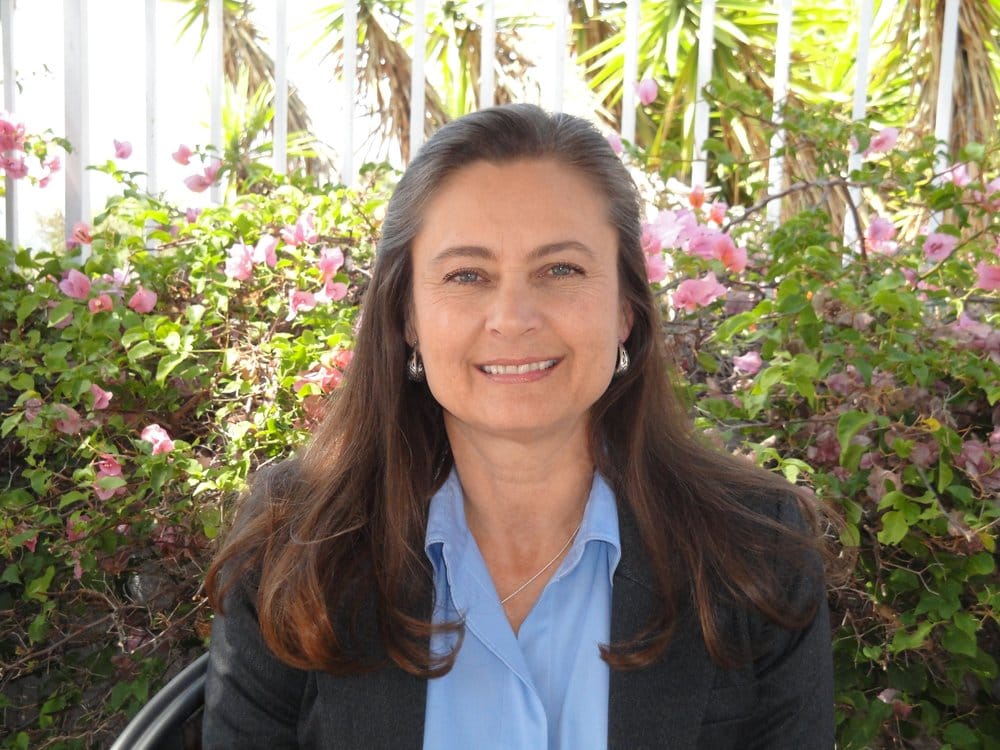 Angela V Mobile Notary