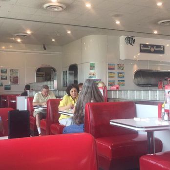 Ruby S Diner 280 Photos 257 Reviews Diners 245 N Harbor Dr Photo Of Ruby S Diner Redondo Beach Ca United States Inside