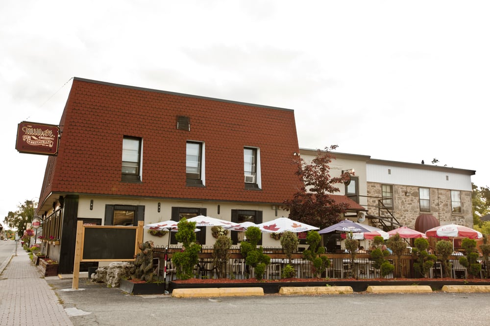 The Mill Street Crossing Pub & Rest