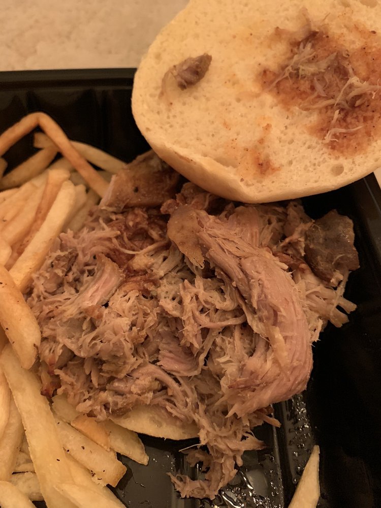 Slopeside Bar & BBQ