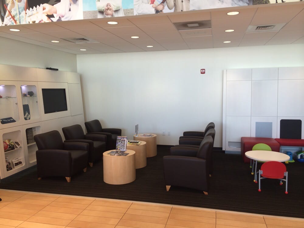 Paramount Volkswagen