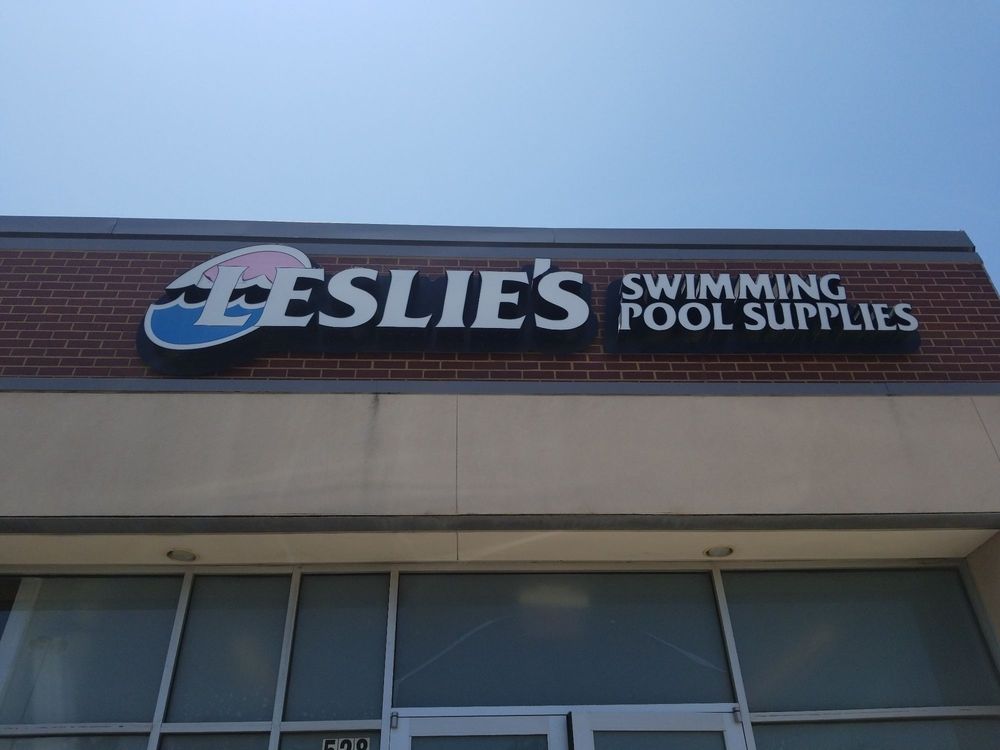 Leslie's