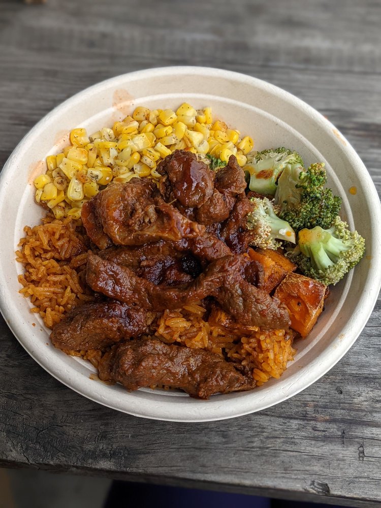 ākra Eatery & Juice Bar