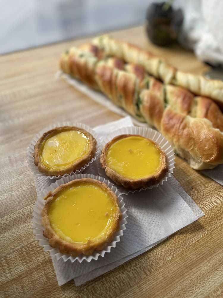 New Hollywood Bakery & Restaurant