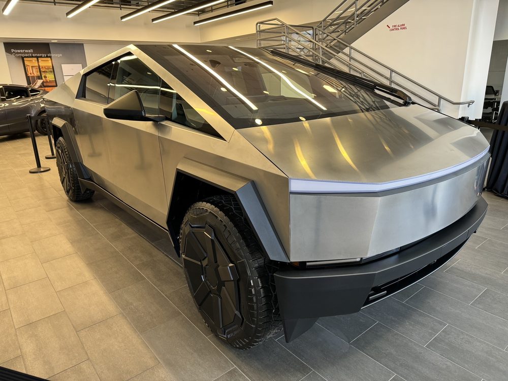 Tesla - Long Beach