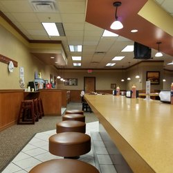 Skyline Chili 49 Photos 44 Reviews Fast Food 5706 Mayfield Photo Of Skyline Chili Lyndhurst Oh United States These Stools Look Comfortable