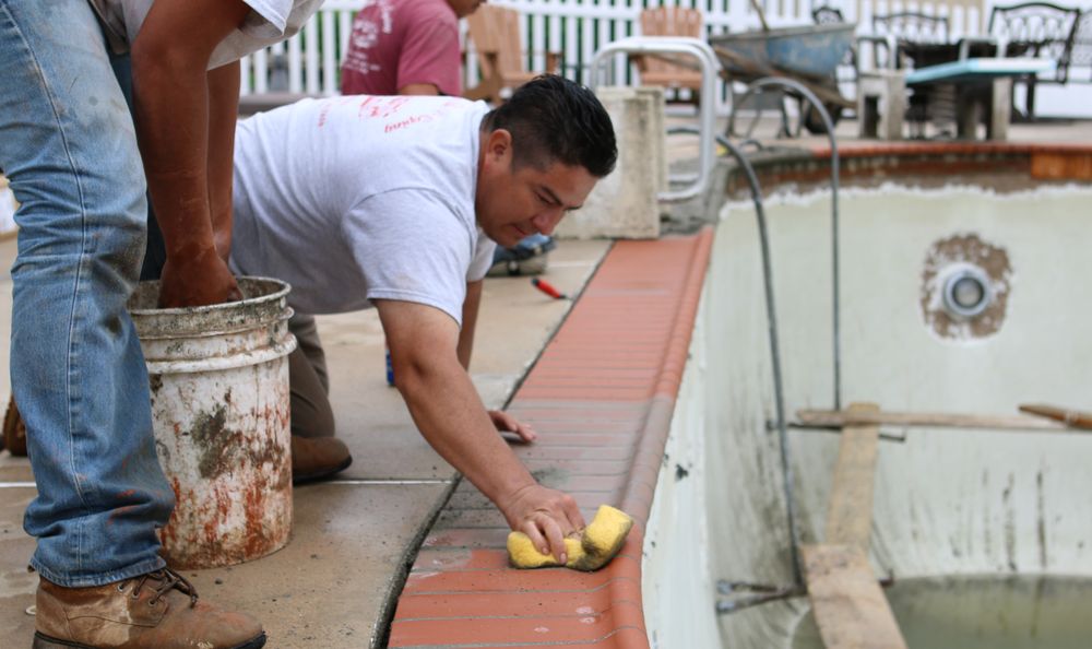 Montano Tile & Coping