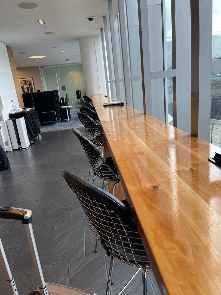 American Express century and lounge