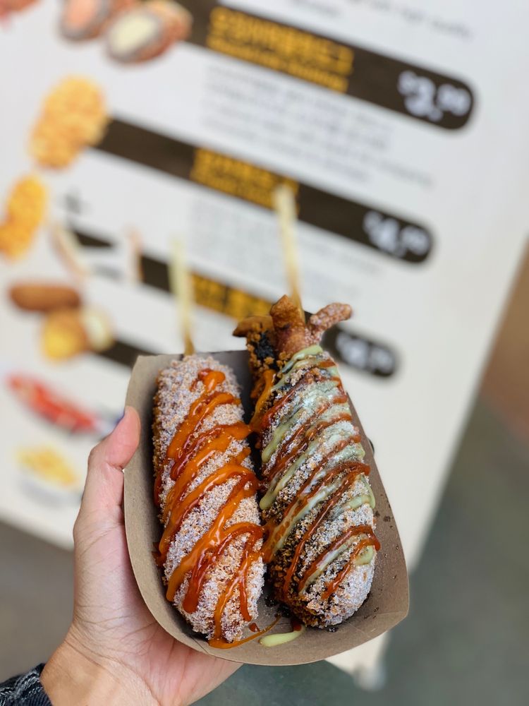 Two Hands Hotdog Two Hands Hotdog